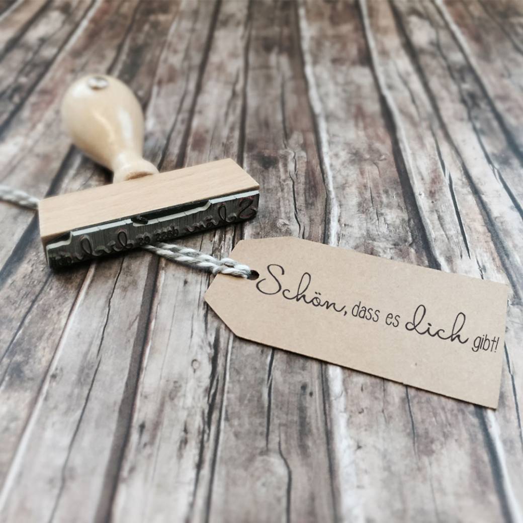 Tampon en bois "C'est bien que tu sois là" Tampon en bois "C'est bien que tu sois là"